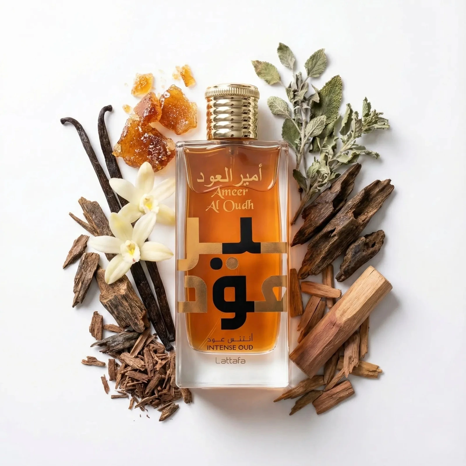 Lattafa Ameer Al Oudh Intense Oud · Eau de Parfum 60 ml · para Hombre — el frasco en un bodegón de ingredientes