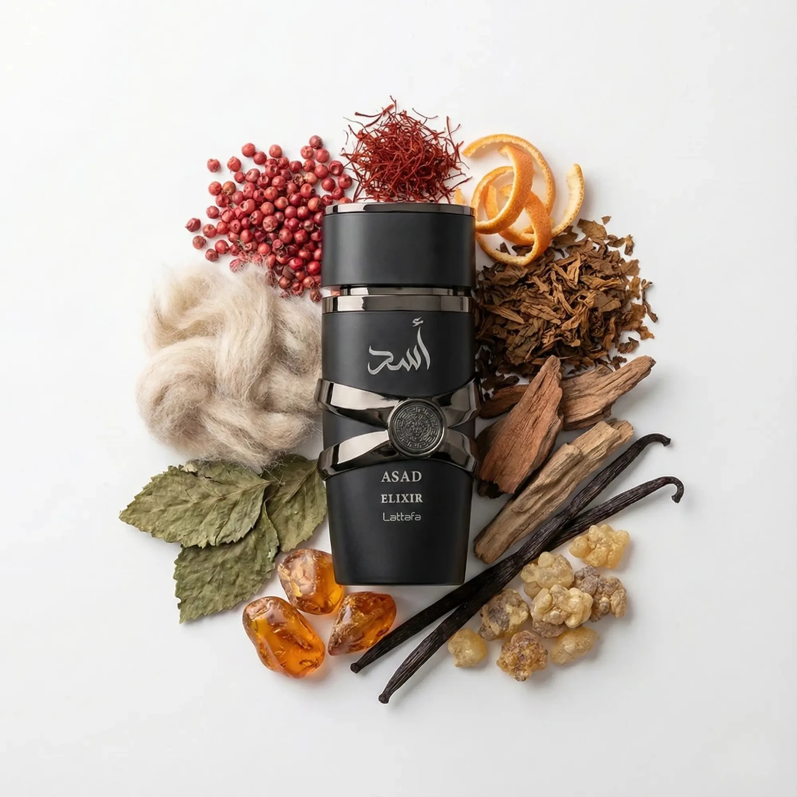 Lattafa Asad Elixir · Eau de Parfum 100 ml · para Hombre — el frasco en un bodegón de ingredientes